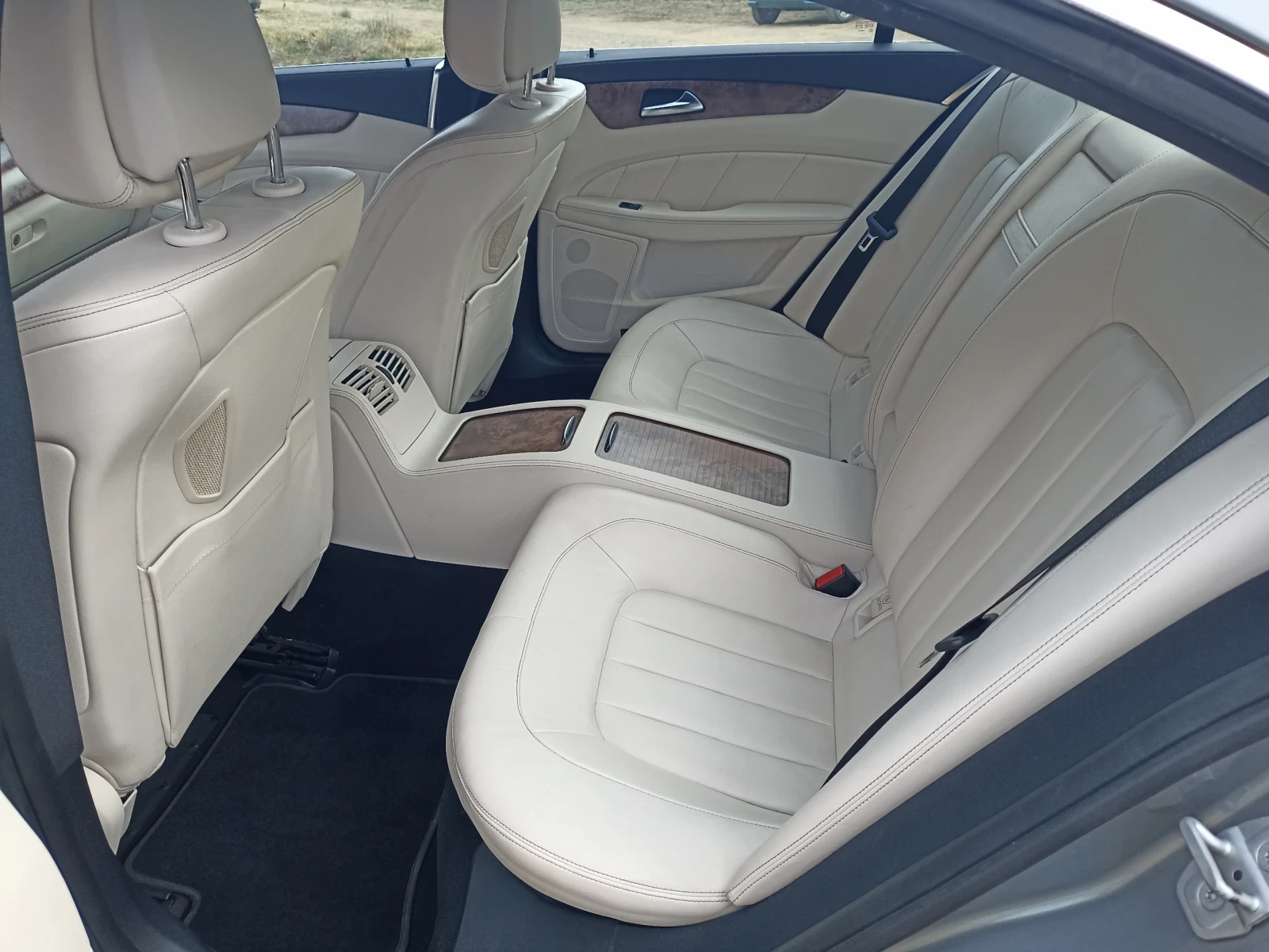 Mercedes-Benz CLS 350 265 к.с.   4X4 - изображение 9