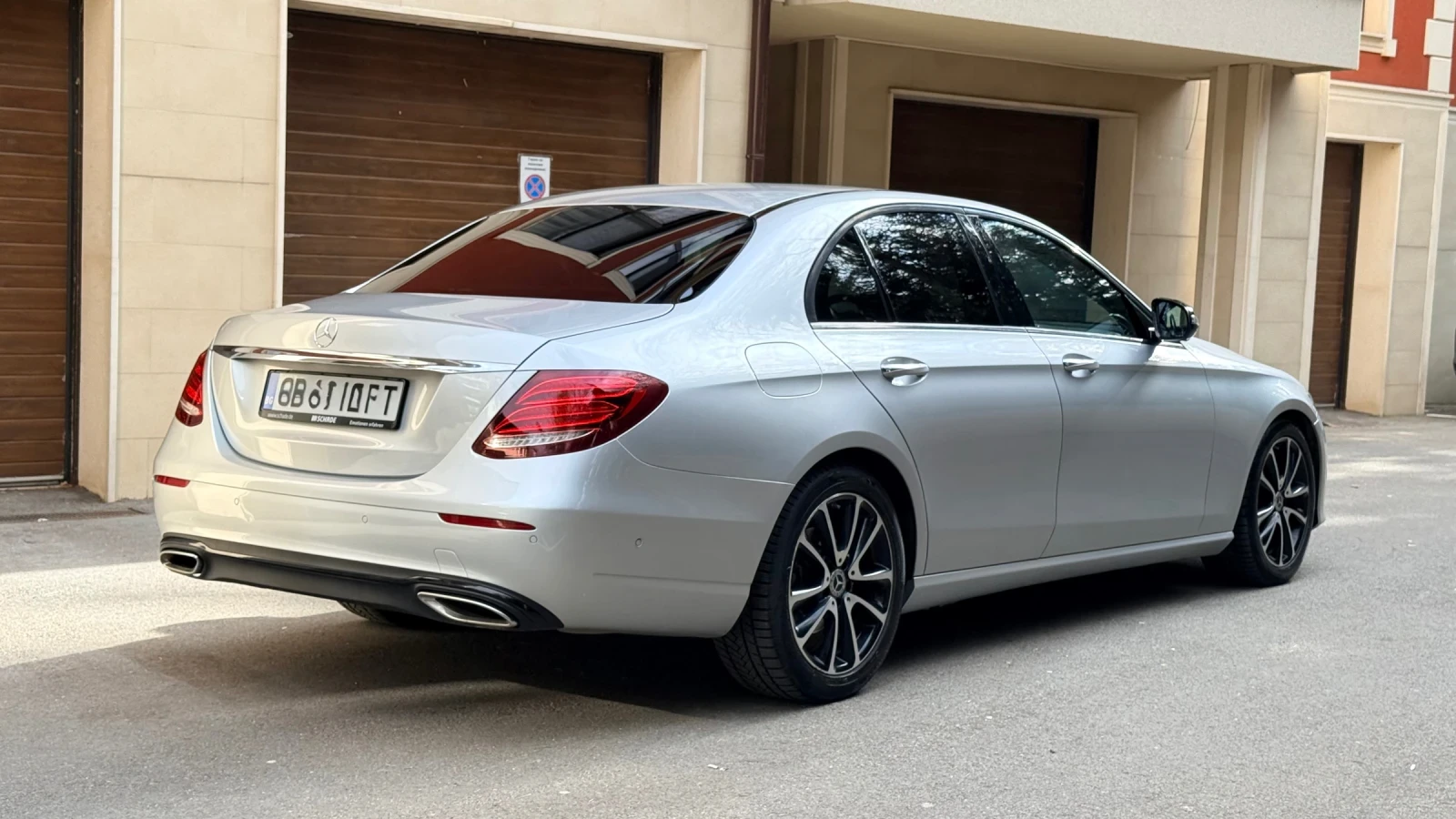 Mercedes-Benz E 200 4MATIC | Distronic+ | Head-Up | Вакуум | 360  - изображение 5