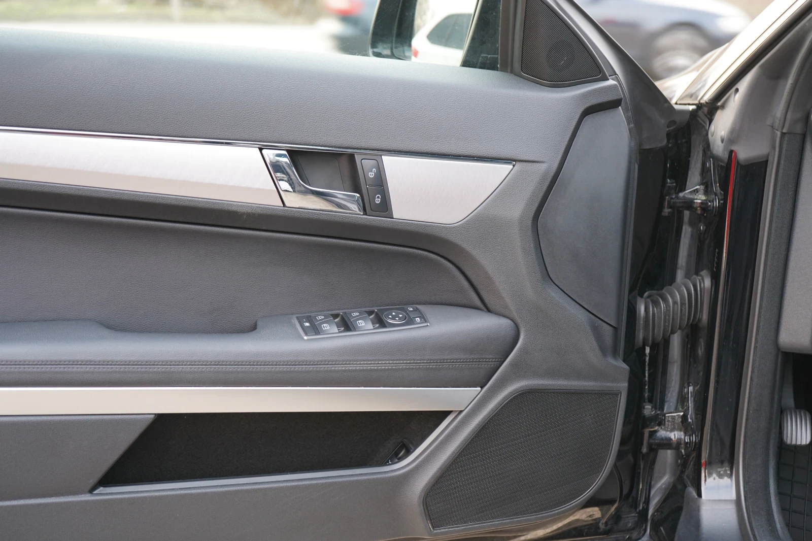 Mercedes-Benz E 350 d* CABRIO* CAMERA* CARPLAY*  - изображение 7