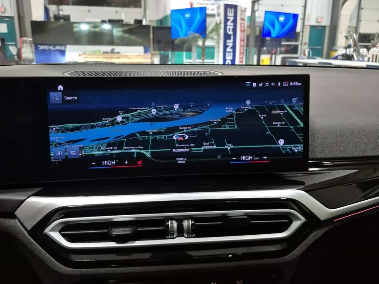 BMW 330 I XDRIVE| PANO| AMBIENT| CARFAX| , снимка 11 - Автомобили и джипове - 53984793