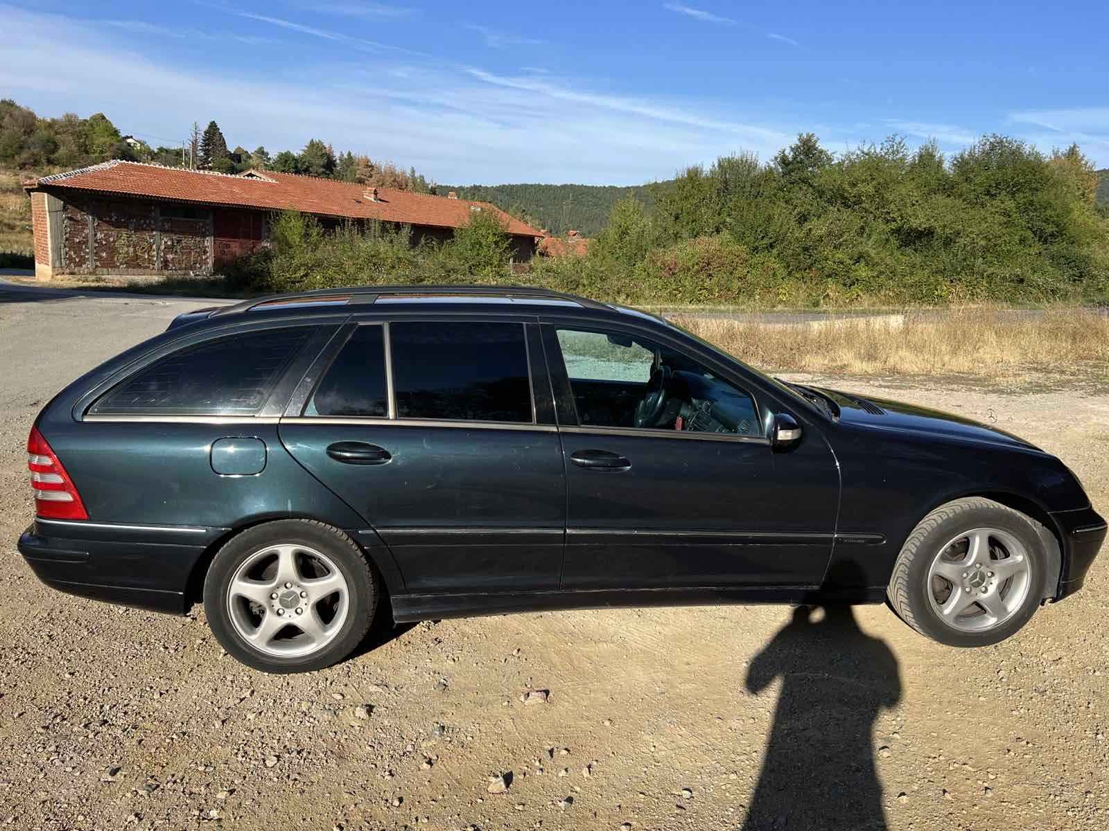Mercedes-Benz C 220, снимка 17 - Автомобили и джипове - 54402036
