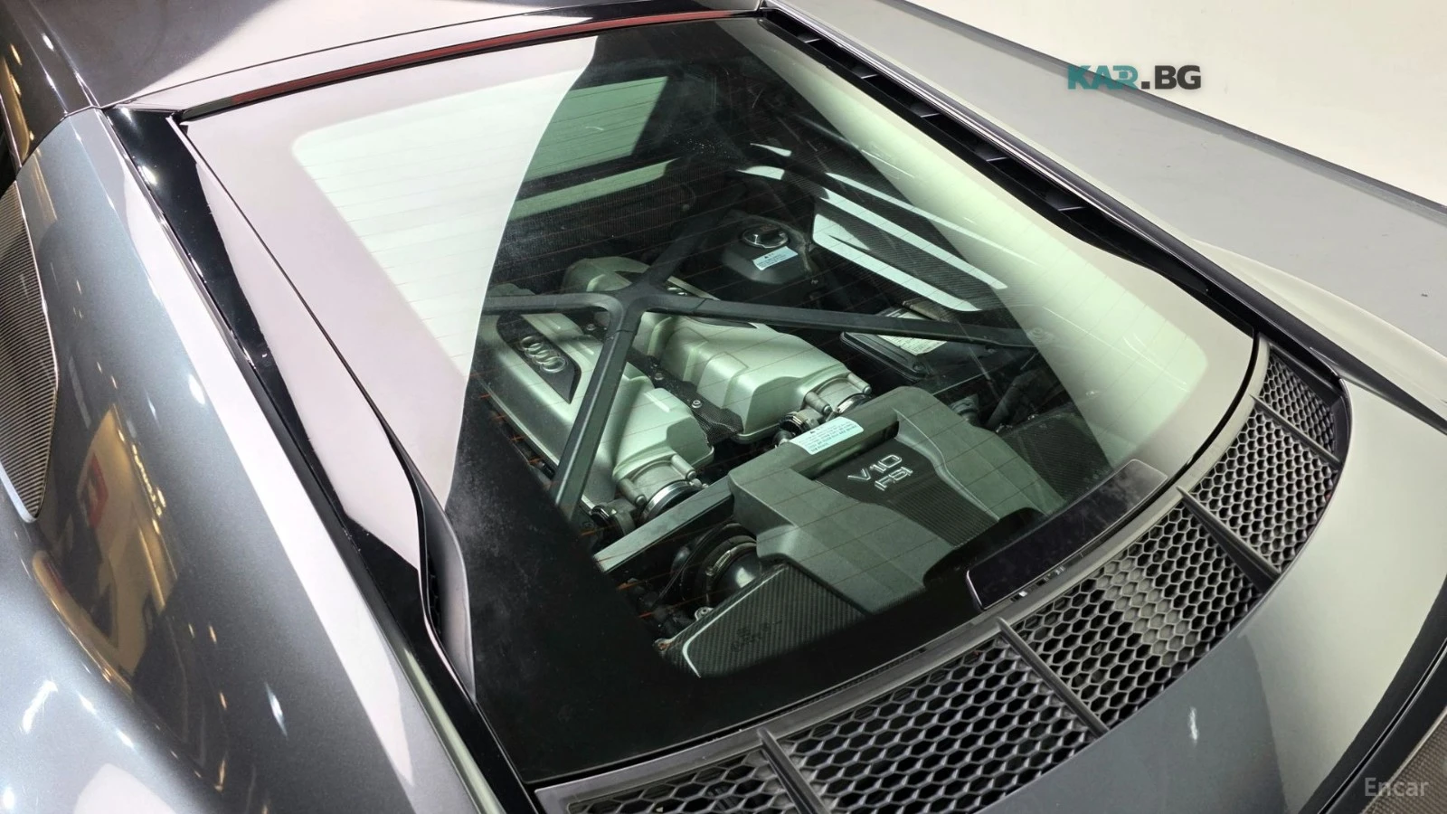 Audi R8 * 5.2* V10* PLUS* КОЖА* ПОДГРЕВ* КАМЕРА* , снимка 17 - Автомобили и джипове - 54851599