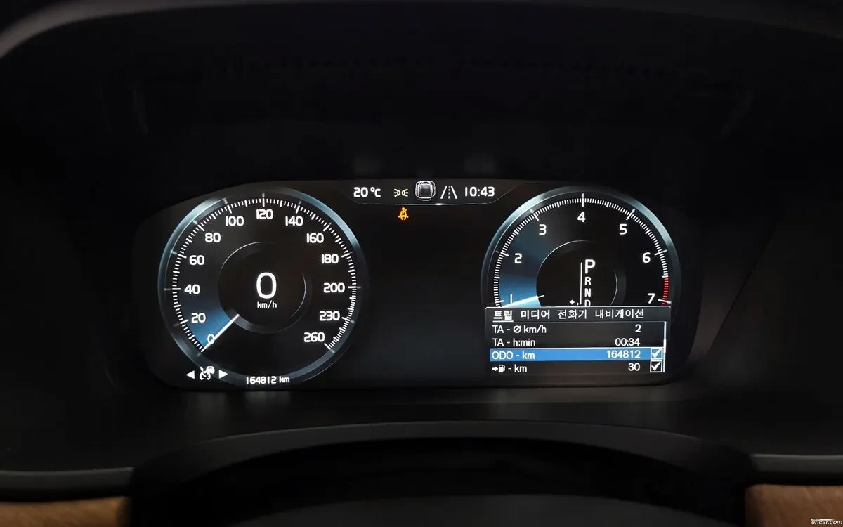 Volvo S90 2.0 T5 Inscription 2019, снимка 7 - Автомобили и джипове - 55014264