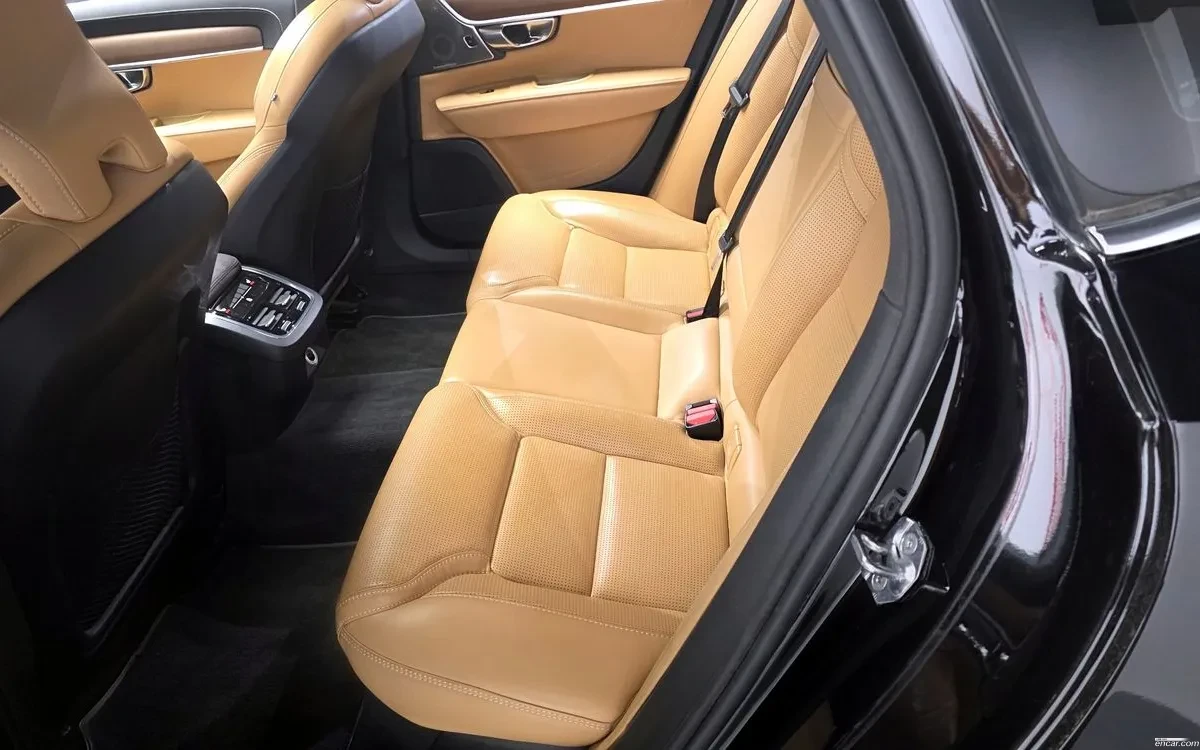 Volvo S90 2.0 T5 Inscription 2019, снимка 11 - Автомобили и джипове - 55014264