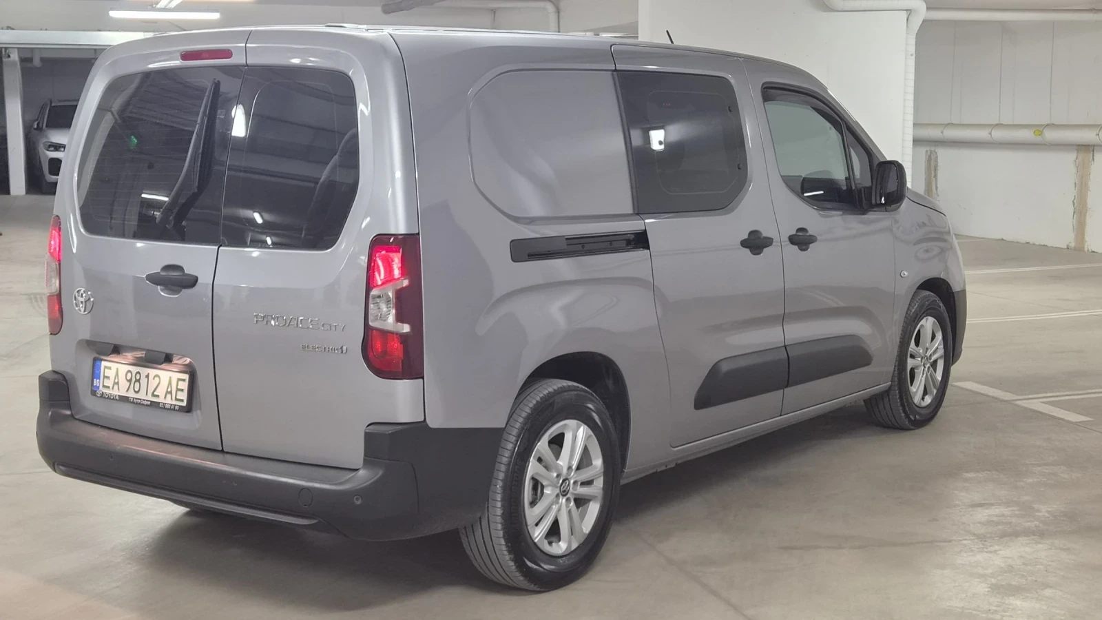 Toyota Proace City Чисто нов, снимка 3 - Автомобили и джипове - 55063415