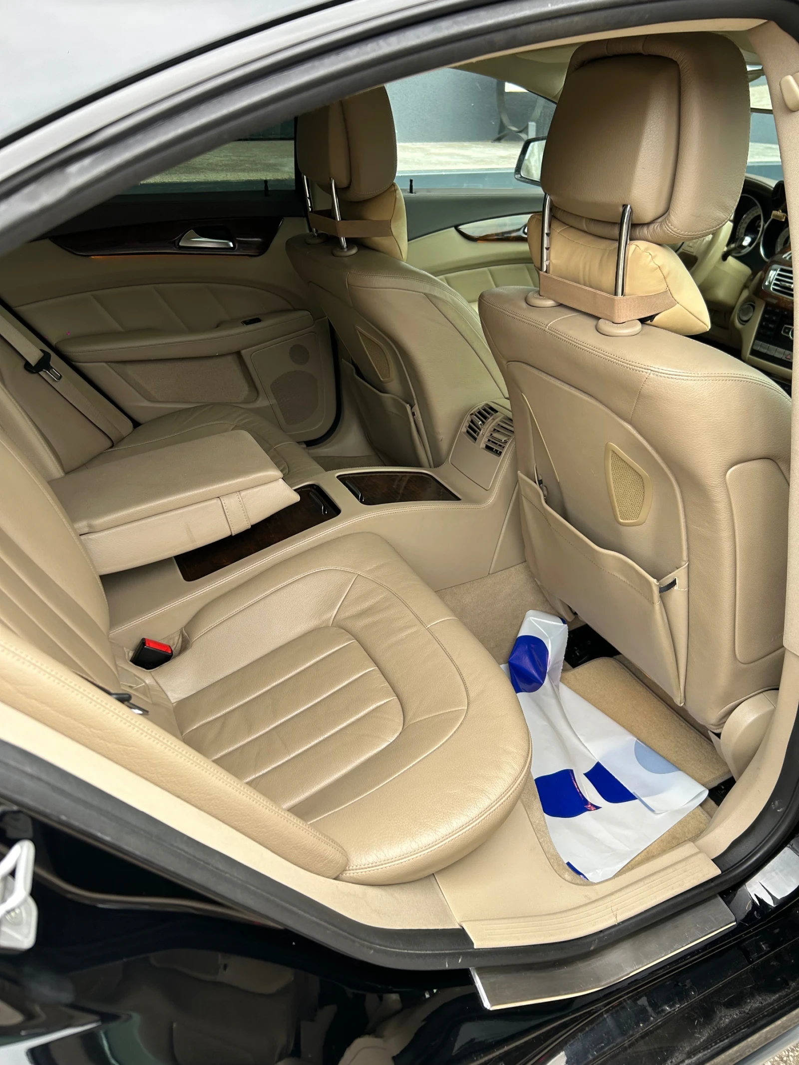 Mercedes-Benz CLS 550, снимка 11 - Автомобили и джипове - 55395878