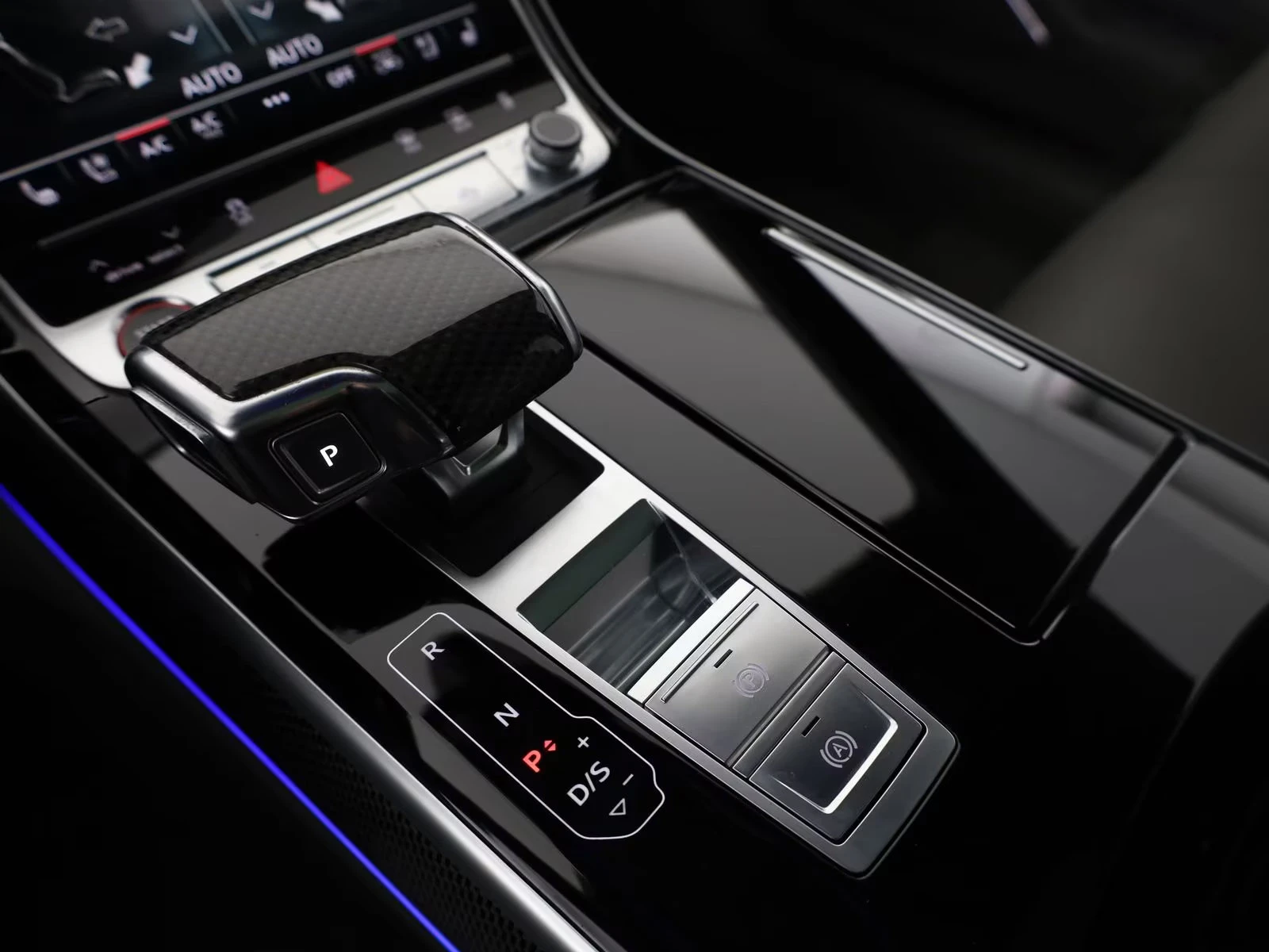 Audi 80 QUTTRO/571HP/HUD/360/PANO/ACC/KLESS/704z, снимка 13 - Автомобили и джипове - 55491617