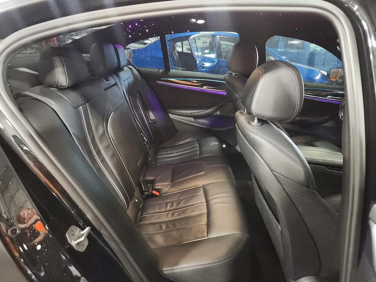 BMW 540 RWD* M* SATINBLACK* LCI* HARMAN* AMBIENT* HEADUP, снимка 9 - Автомобили и джипове - 55494456