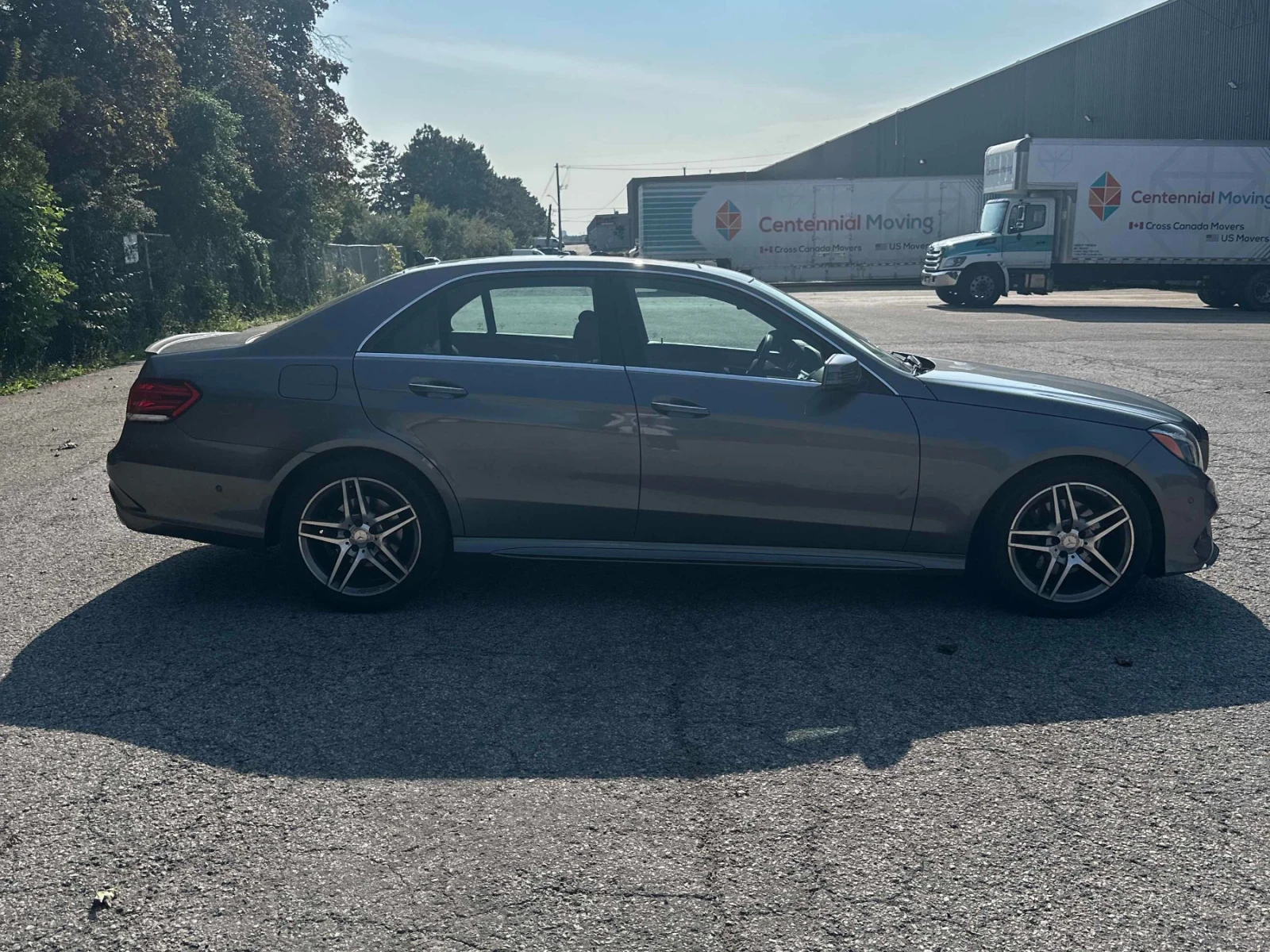 Mercedes-Benz E 400 4MATIC* HARMAN KARDON* Extended leather* CARFAX , снимка 2 - Автомобили и джипове - 55504428