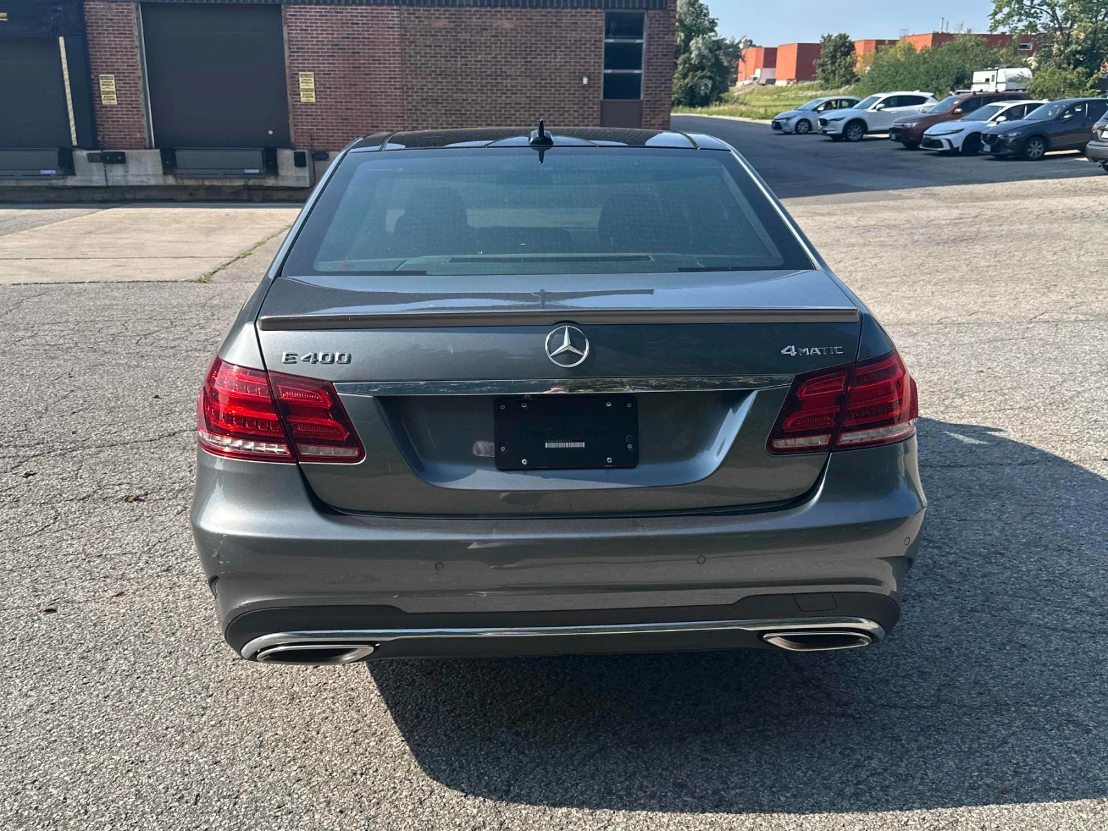 Mercedes-Benz E 400 4MATIC* HARMAN KARDON* Extended leather* CARFAX , снимка 4 - Автомобили и джипове - 55504428