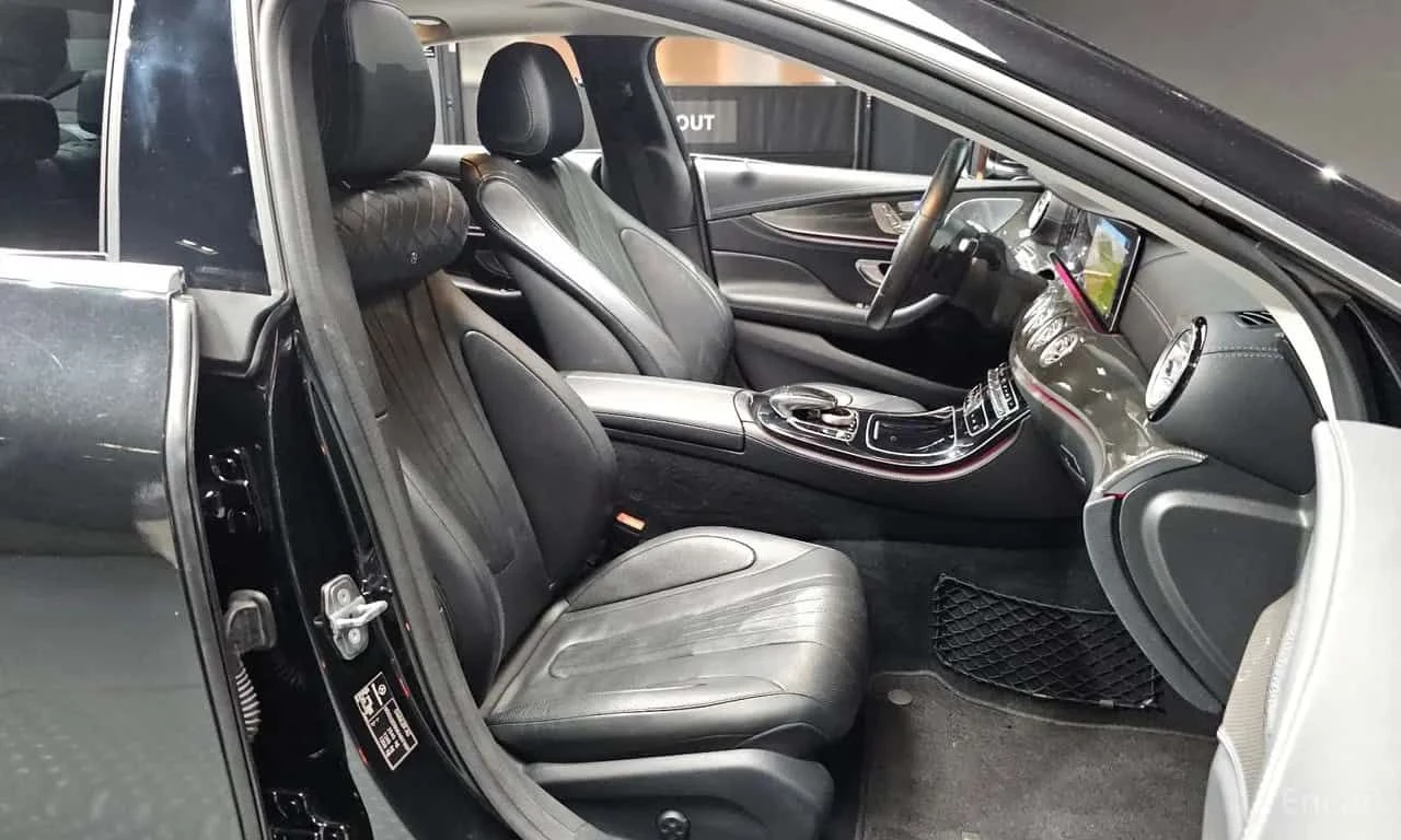 Mercedes-Benz CLS 400 d 4MATIC AMG Line | АВТОФИНАНСИРАНЕ, снимка 11 - Автомобили и джипове - 55618555