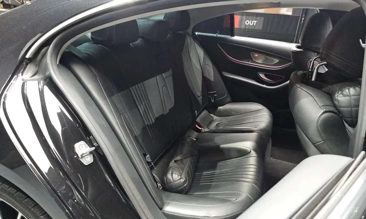 Mercedes-Benz CLS 400 d 4MATIC AMG Line | АВТОФИНАНСИРАНЕ, снимка 16 - Автомобили и джипове - 55618555