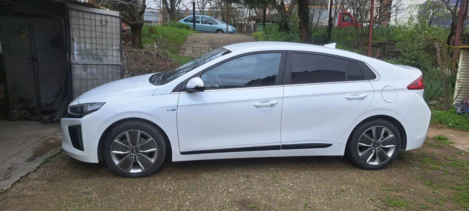 Hyundai Ioniq, снимка 2 - Автомобили и джипове - 56167500