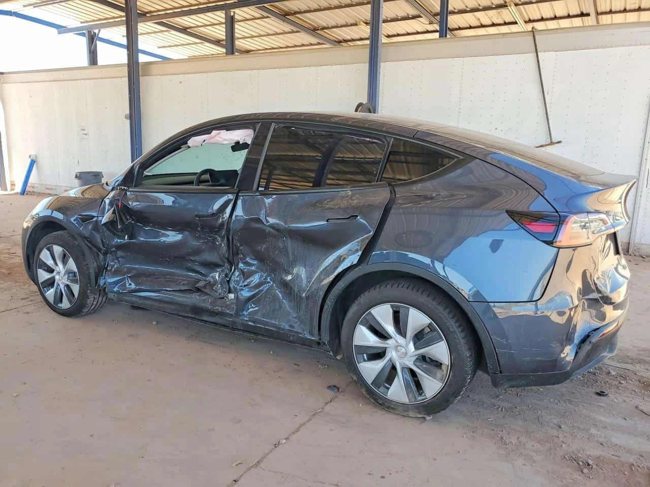 Tesla Model Y * CARFAX * БЕЗ ПЪРВОНАЧАЛНА ВНОСКА, снимка 2 - Автомобили и джипове - 56168942