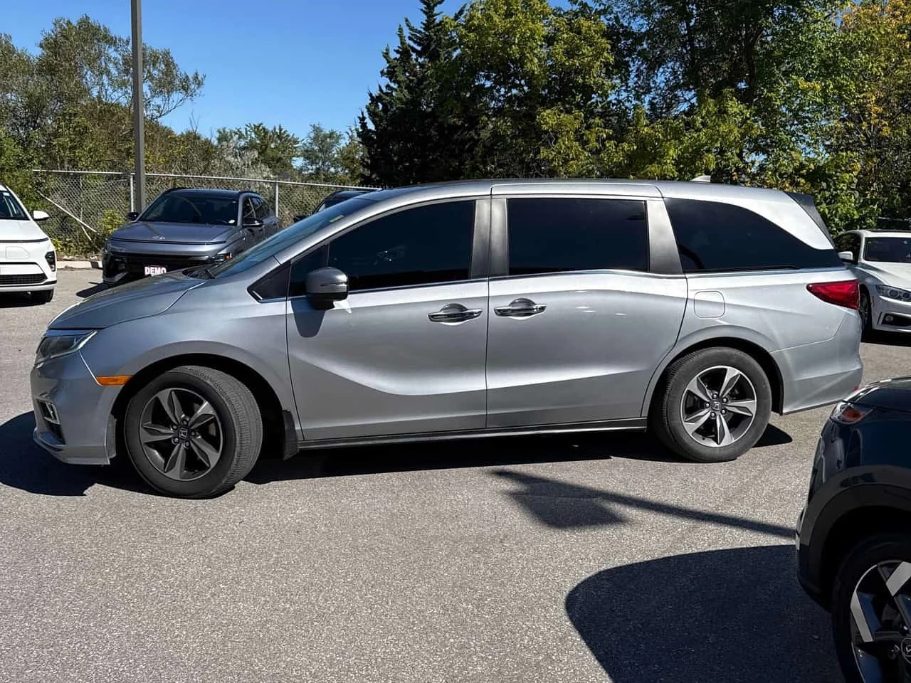 Honda Odyssey * EX L * АВТОКРЕДИТ БЕЗ ПЪРВОНАЧАЛНА ВНОСКА* , снимка 2 - Автомобили и джипове - 56223368