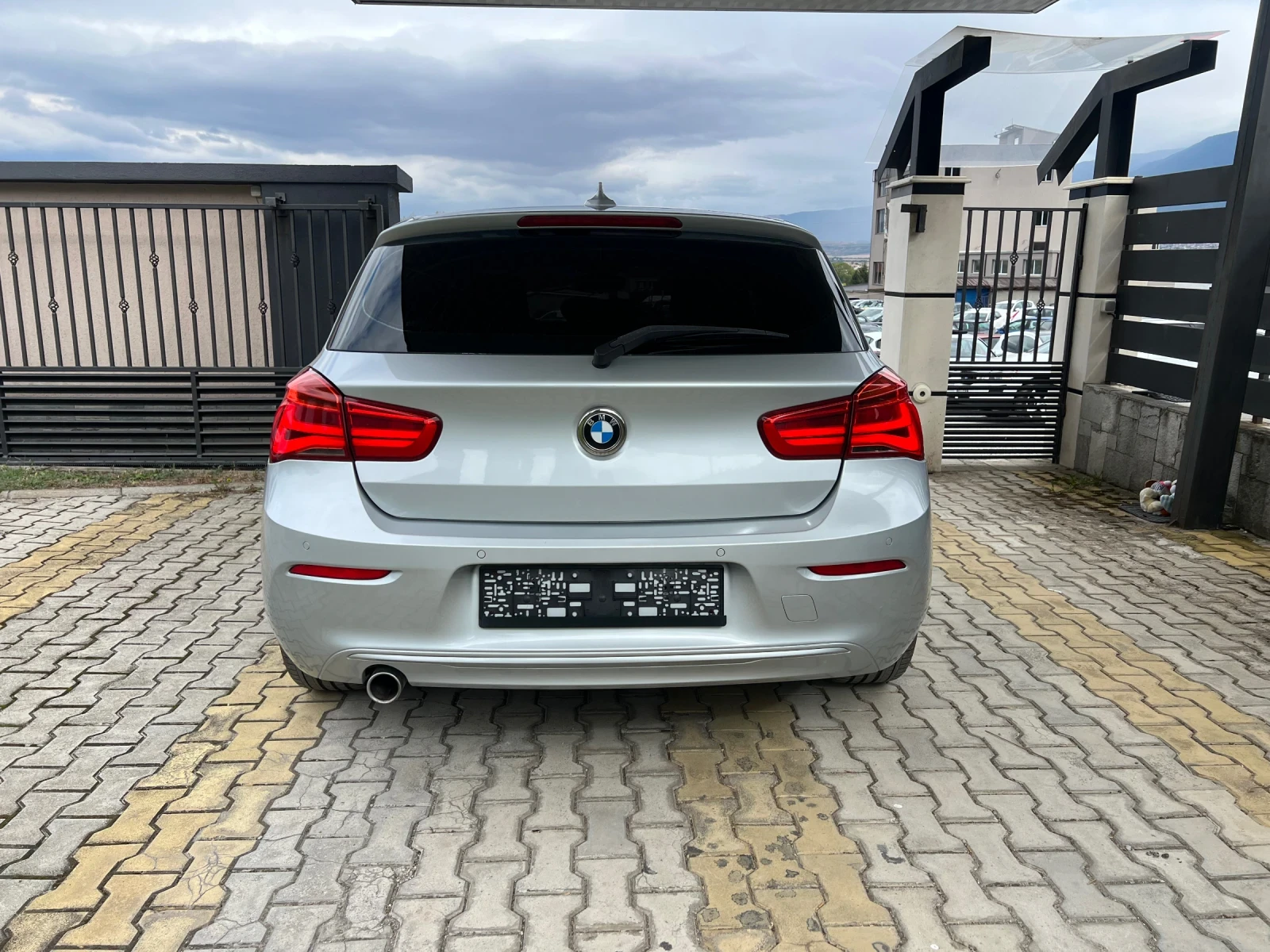 BMW 118 D Bi-xenon* Avtom* Urban* 150kc., снимка 5 - Автомобили и джипове - 56234715