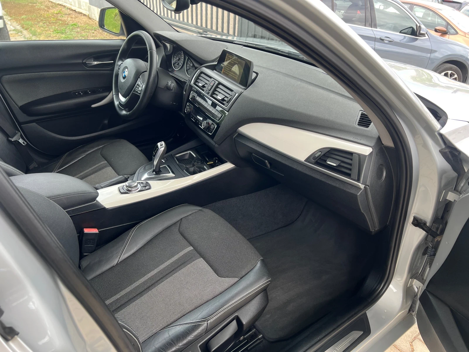 BMW 118 D Bi-xenon* Avtom* Urban* 150kc., снимка 11 - Автомобили и джипове - 56234715