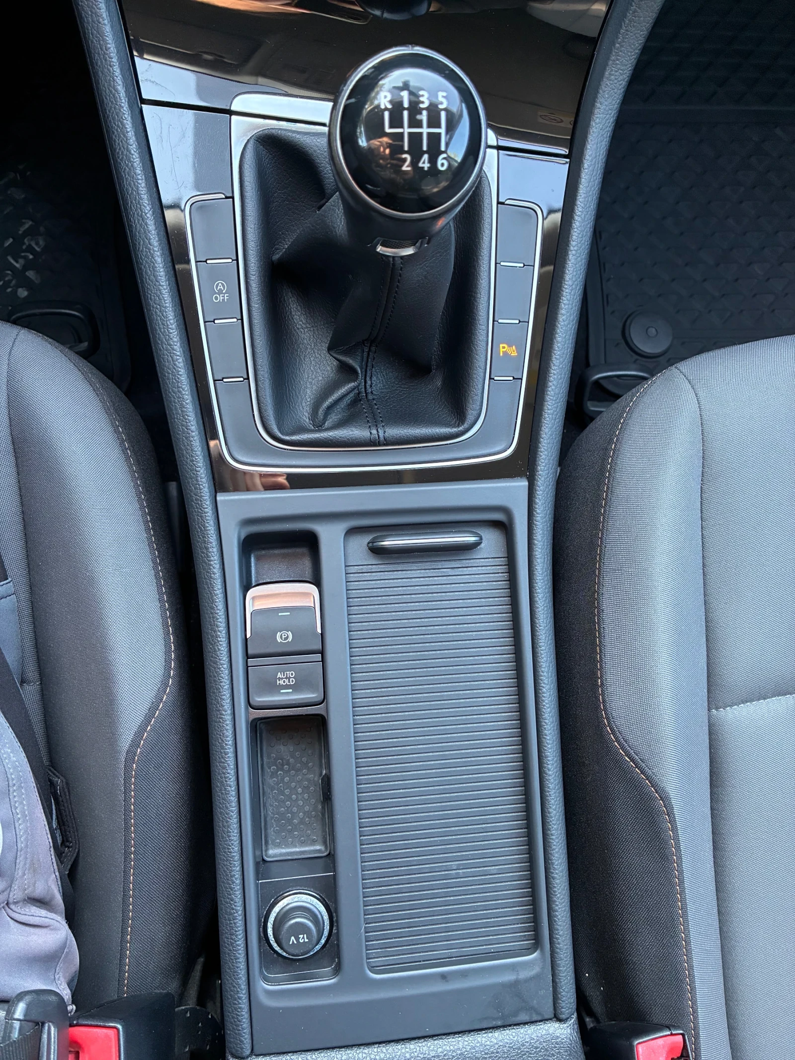 VW Golf 7 1.4TSI, снимка 13 - Автомобили и джипове - 56252279