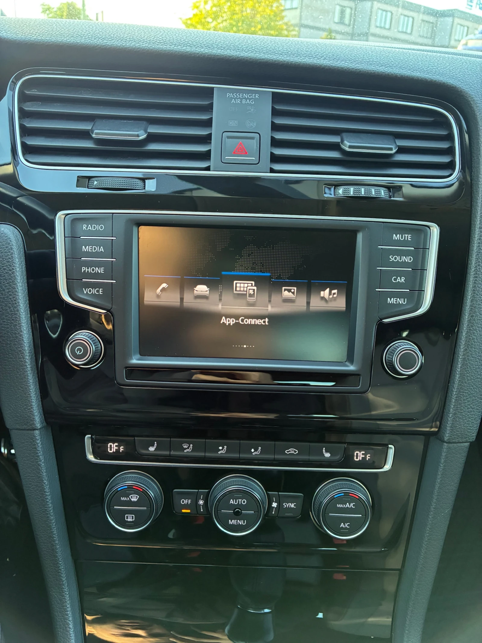 VW Golf 7 1.4TSI, снимка 12 - Автомобили и джипове - 56252279