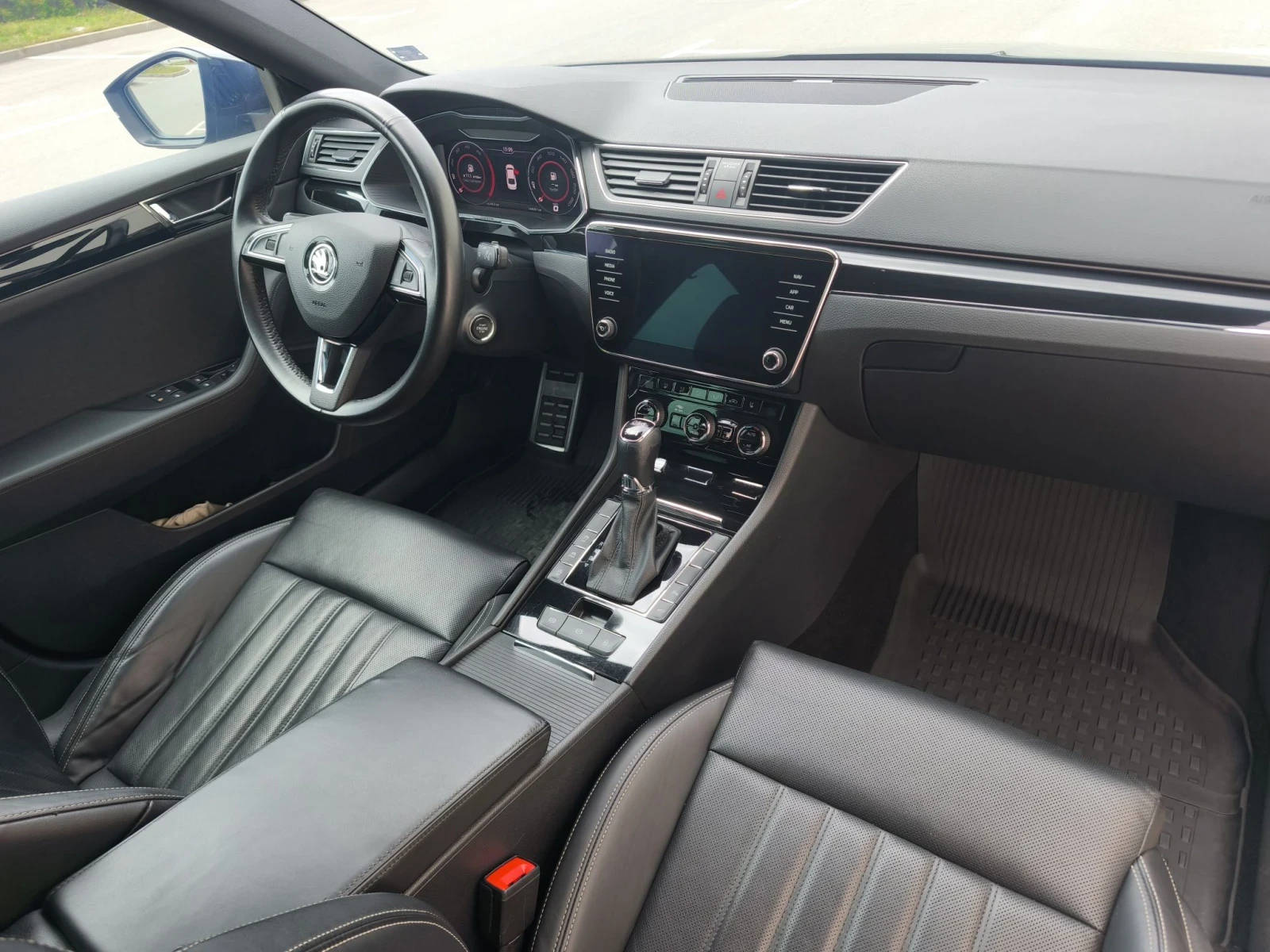 Skoda Superb  FUL 4x4 /190kc /L&K, снимка 11 - Автомобили и джипове - 56271951
