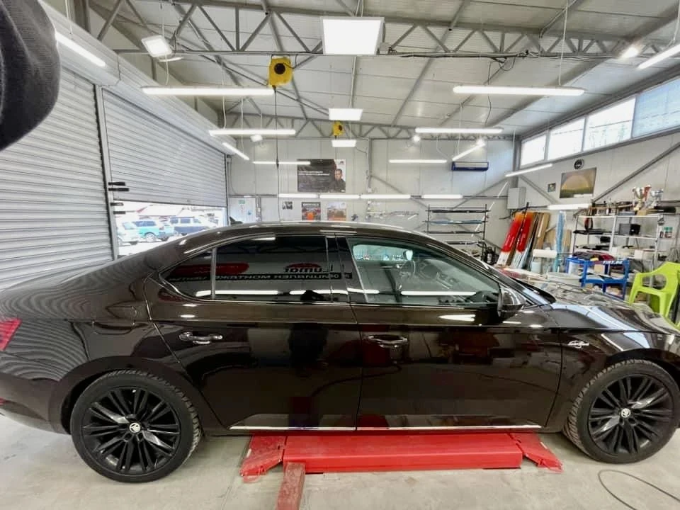 Skoda Superb  FUL 4x4 /190kc /L&K, снимка 8 - Автомобили и джипове - 56271951