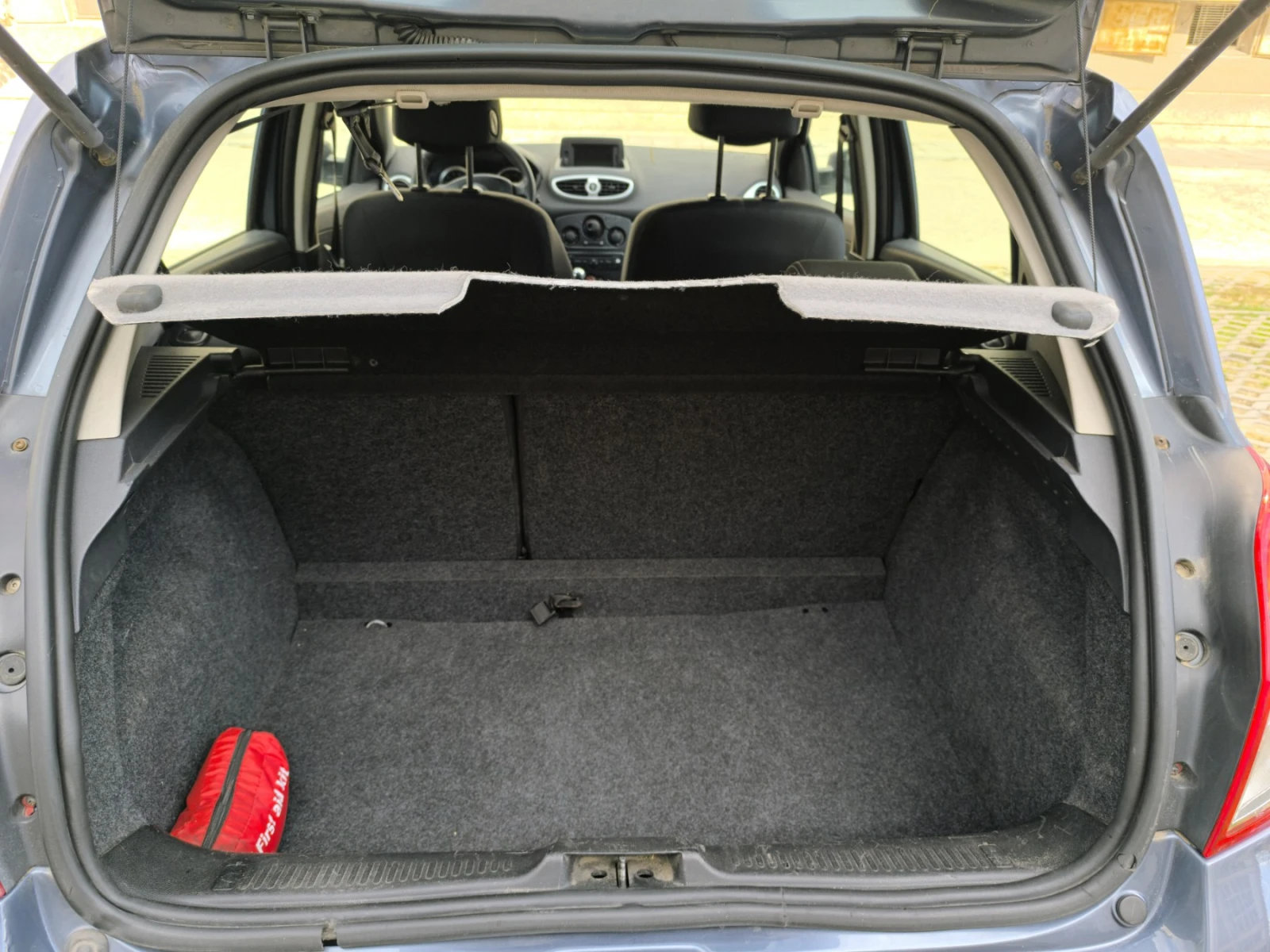 Renault Clio, снимка 9 - Автомобили и джипове - 56646876