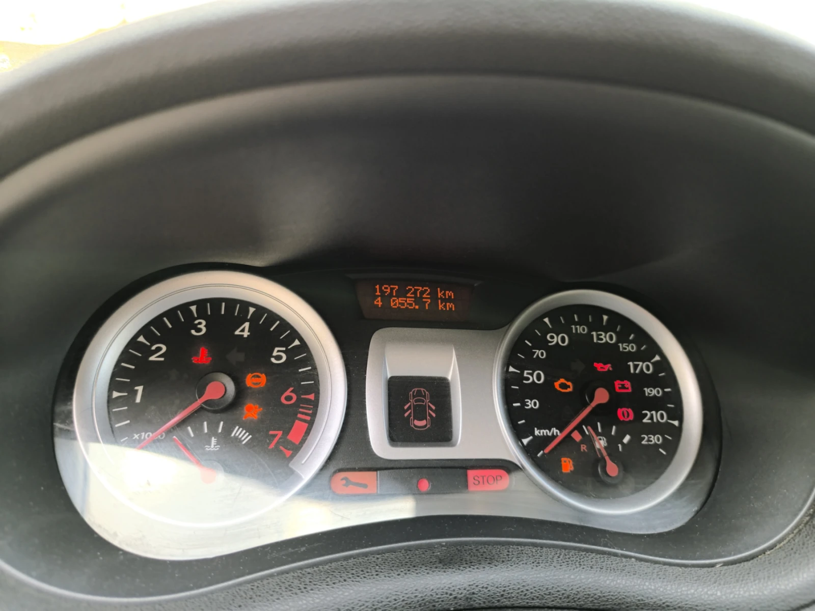 Renault Clio, снимка 5 - Автомобили и джипове - 56646876