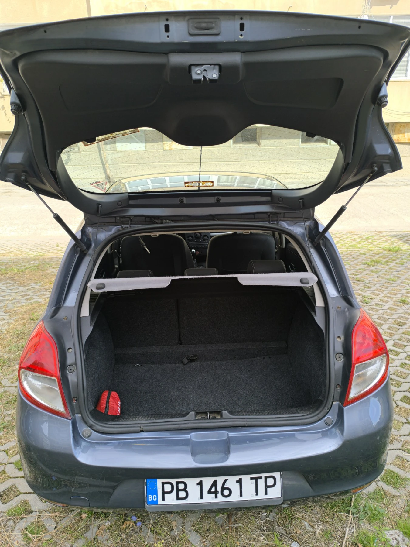 Renault Clio, снимка 8 - Автомобили и джипове - 56646876