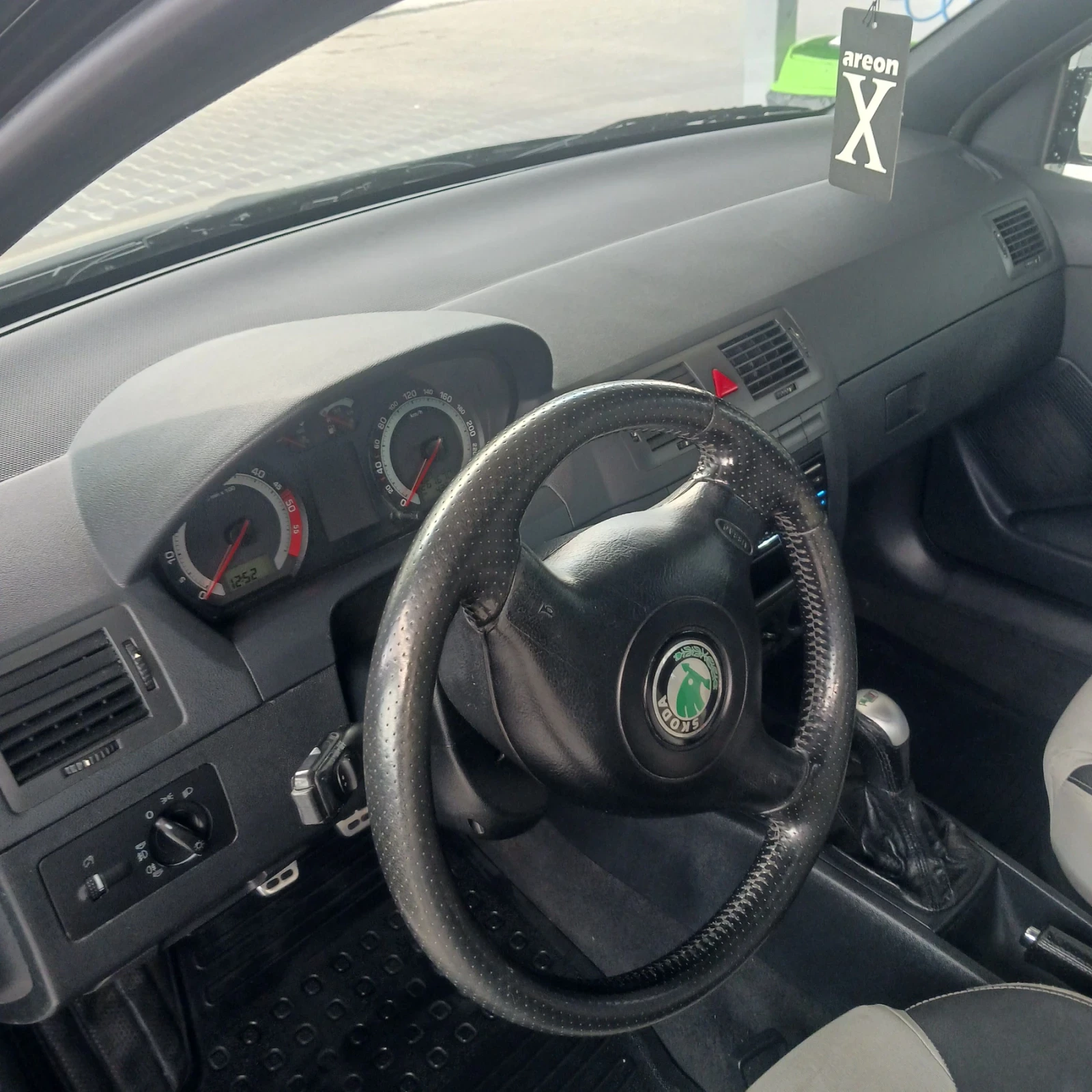Skoda Fabia 1.9TDI 131ps WRS, снимка 9 - Автомобили и джипове - 56682854