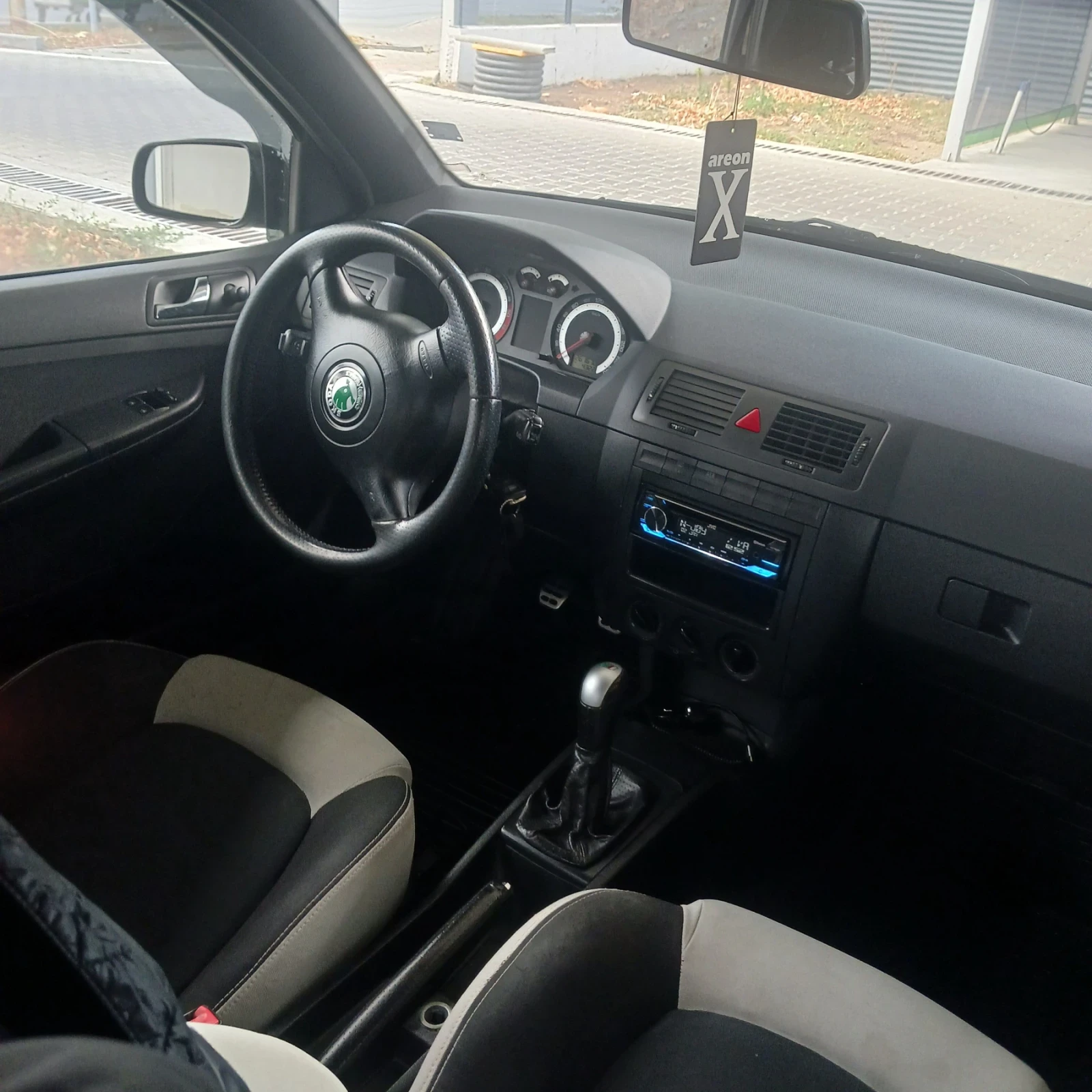 Skoda Fabia 1.9TDI 131ps WRS, снимка 8 - Автомобили и джипове - 56682854