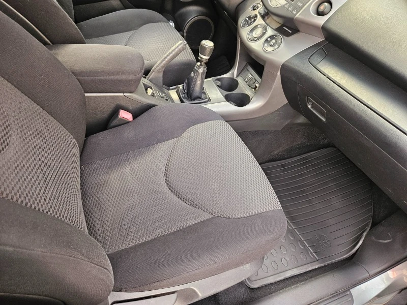 Toyota Rav4 2.2D4D 136 к.с., снимка 13 - Автомобили и джипове - 46433628