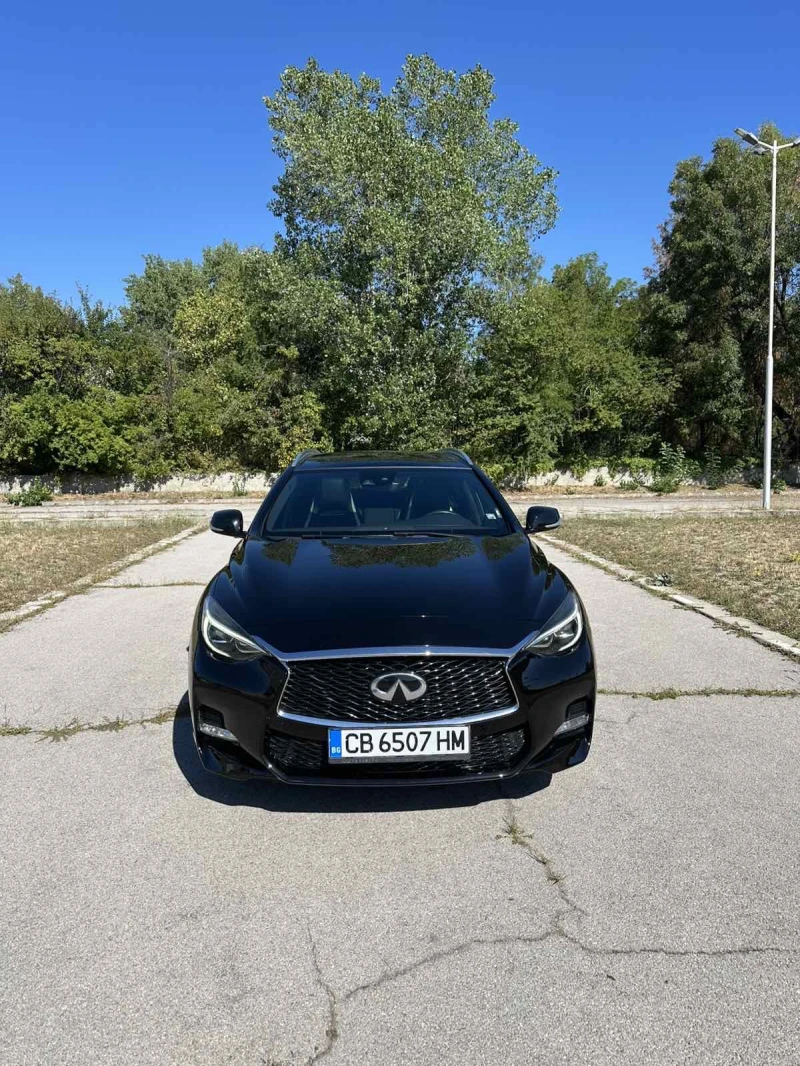 Infiniti Q30 sport, снимка 13 - Автомобили и джипове - 52439373