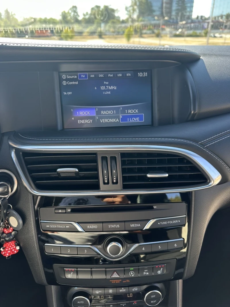 Infiniti Q30 sport, снимка 9 - Автомобили и джипове - 52439373