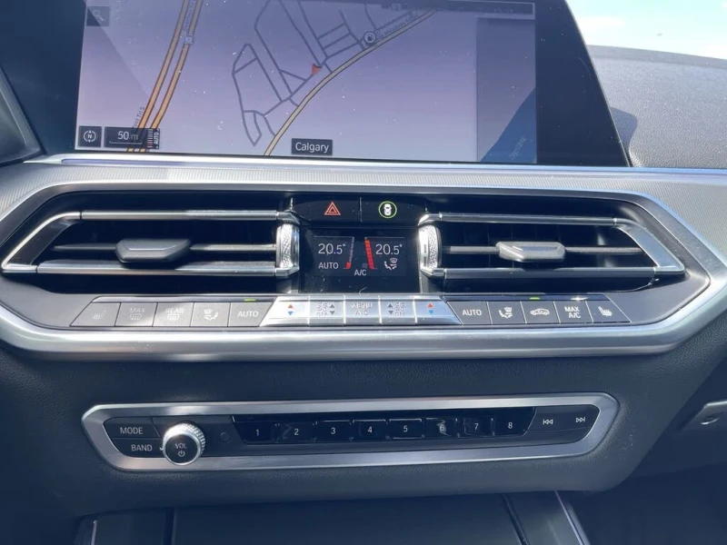 BMW X5 XDrive40i* M-Sport Pkg* 360 Camera* PanoRoof* Leat, снимка 12 - Автомобили и джипове - 52661365