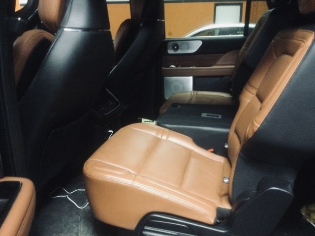 Lincoln Navigator L V6 3.5L Massage , снимка 3 - Автомобили и джипове - 45845518