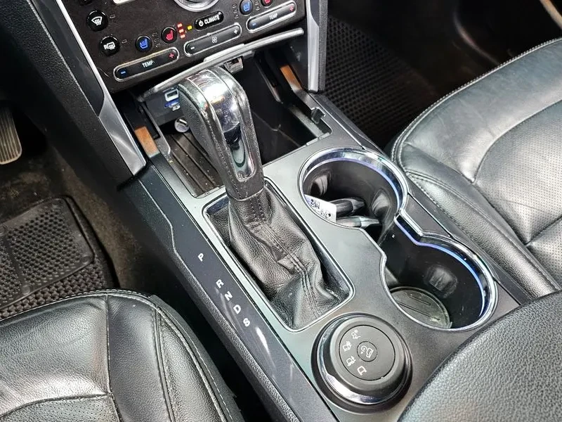 Ford Explorer, снимка 17 - Автомобили и джипове - 54849367