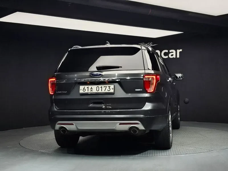 Ford Explorer, снимка 8 - Автомобили и джипове - 54849367