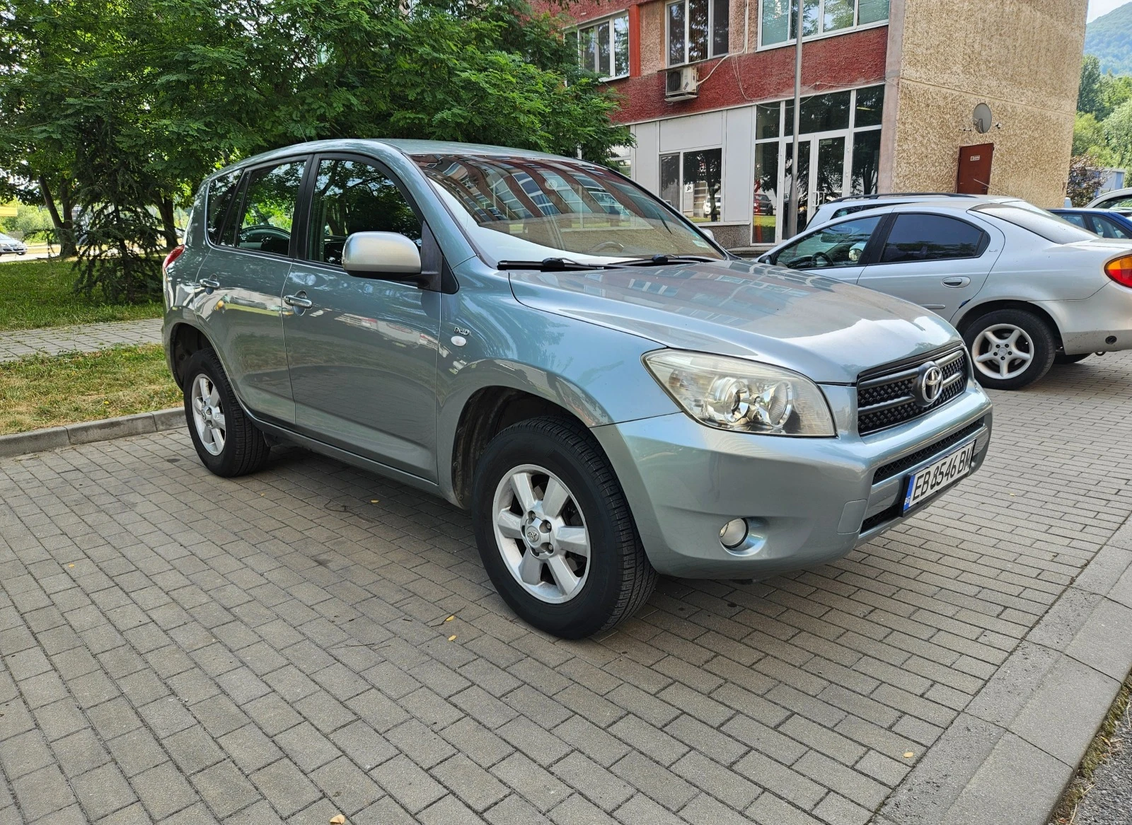 Toyota Rav4 2.2D4D 136 к.с. - изображение 4