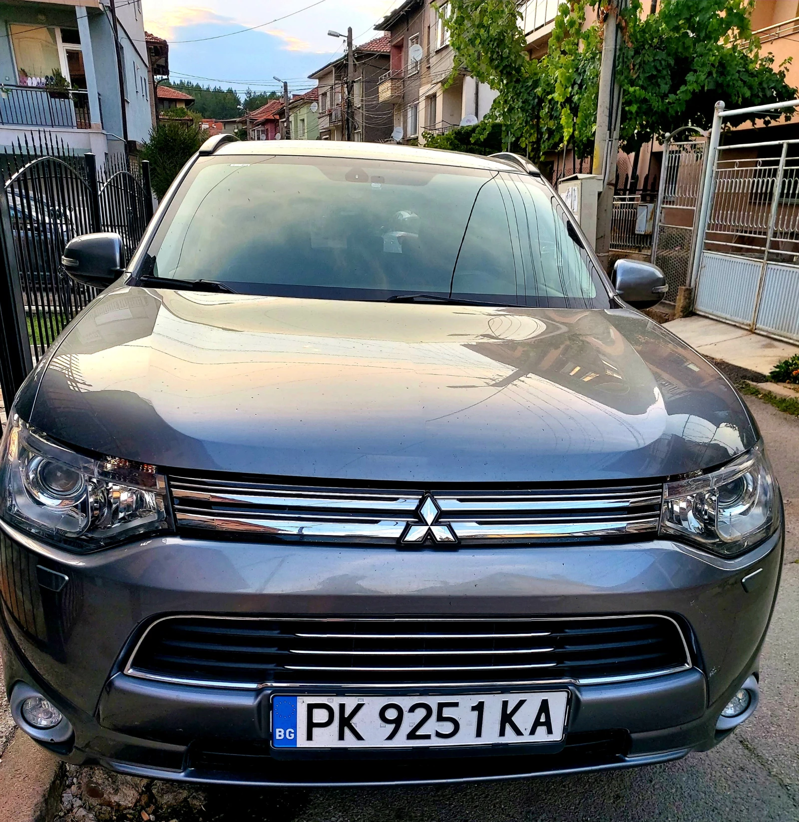 Mitsubishi Outlander 2.0 Phev  Plug in hibrid | Mobile.bg � ����������� 1