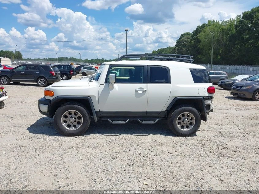 Toyota Fj cruiser 2012 TOYOTA FJ CRUISER - изображение 4
