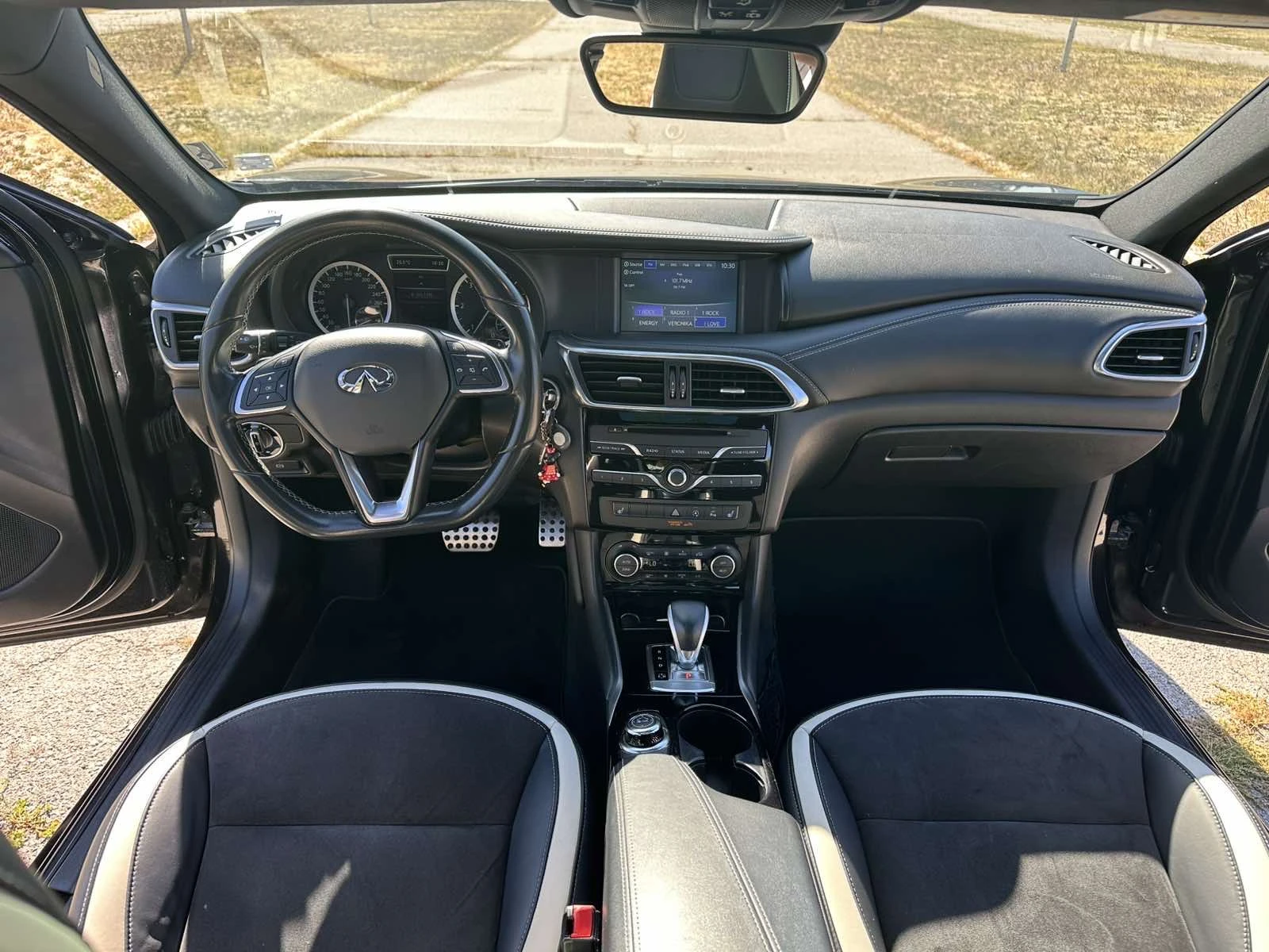 Infiniti Q30 sport - изображение 7