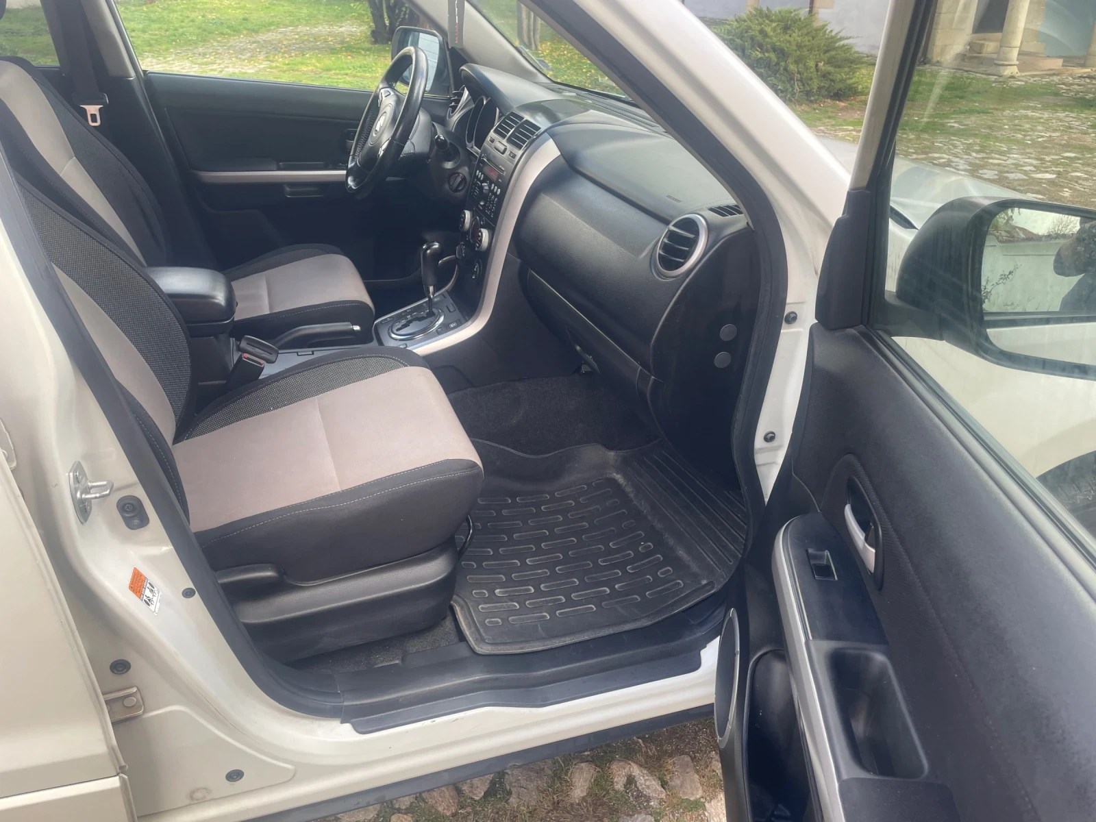 Suzuki Grand vitara 2.4i 4x4 АВТОМАТИК ГАЗ EURO 5B FEISLIFT | Mobile.bg — изображение 11