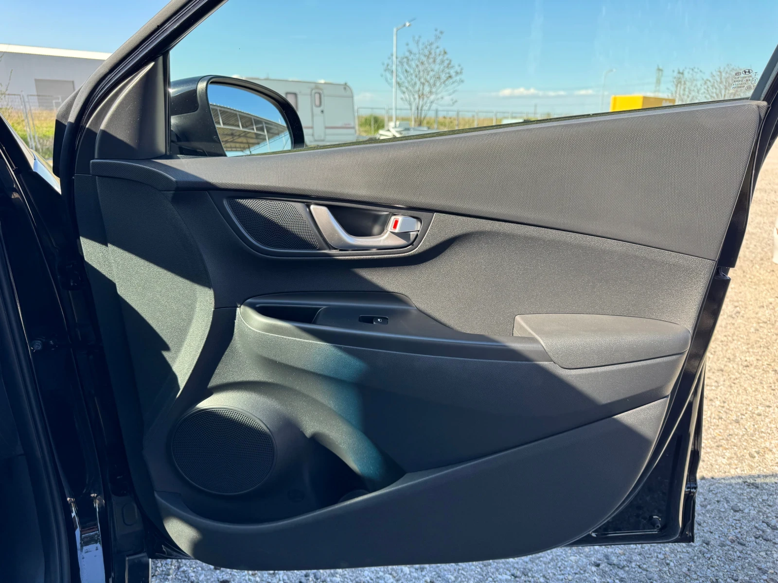 Hyundai Kona Electric 64KWh 100%SOH Facelift Keyless, снимка 9 - Автомобили и джипове - 54312497