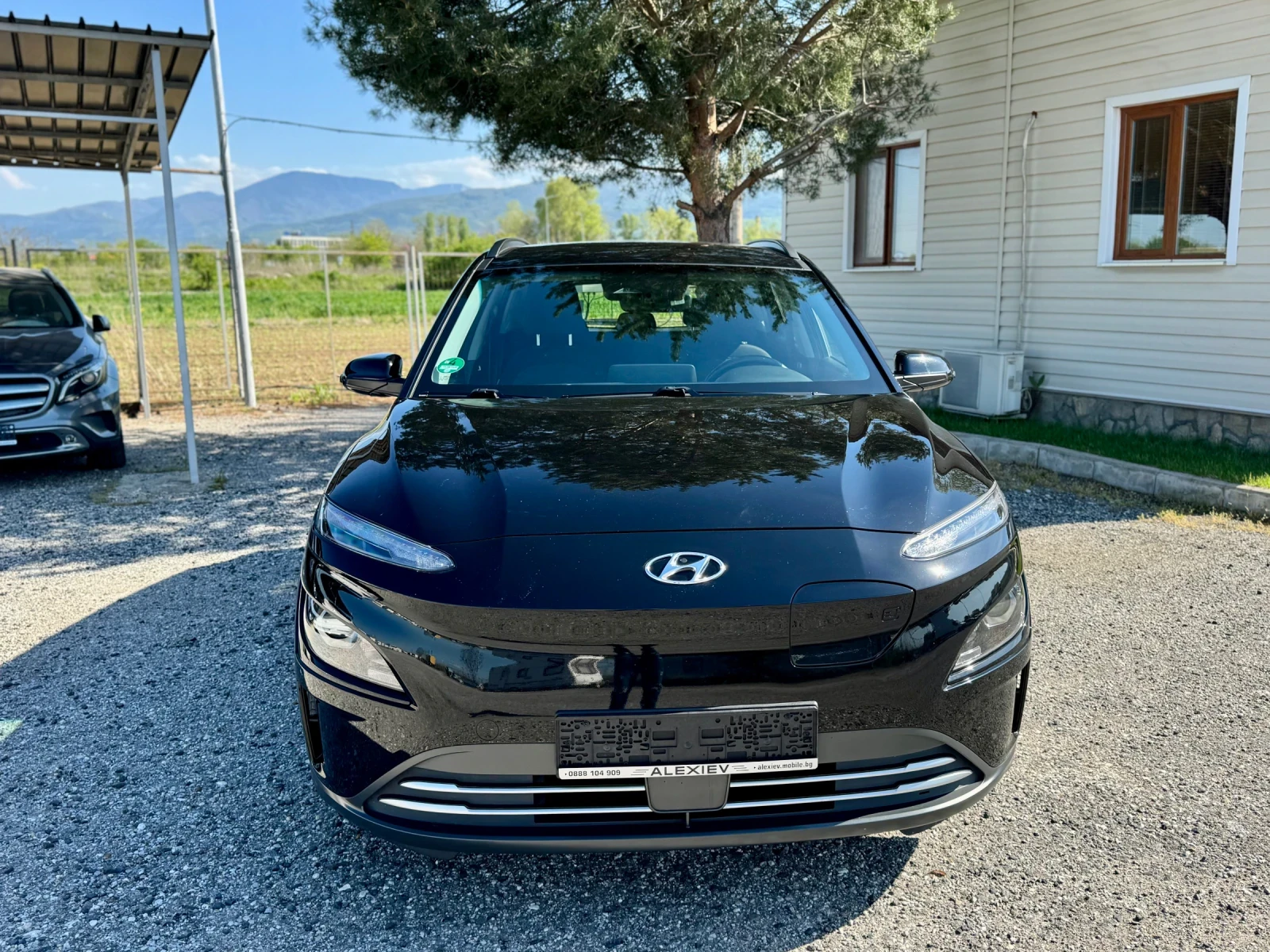 Hyundai Kona Electric 64KWh 100%SOH Facelift Keyless, снимка 2 - Автомобили и джипове - 54312497