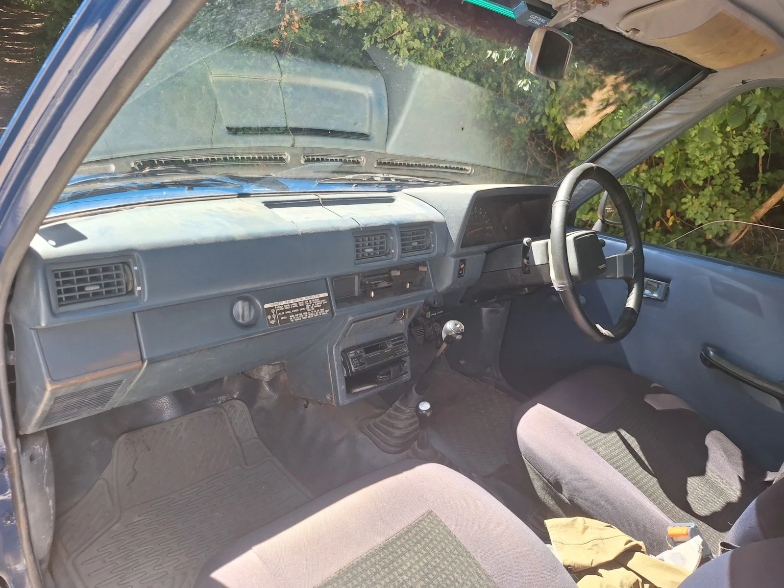 Toyota Hilux LN 65, снимка 5 - Автомобили и джипове - 55751765