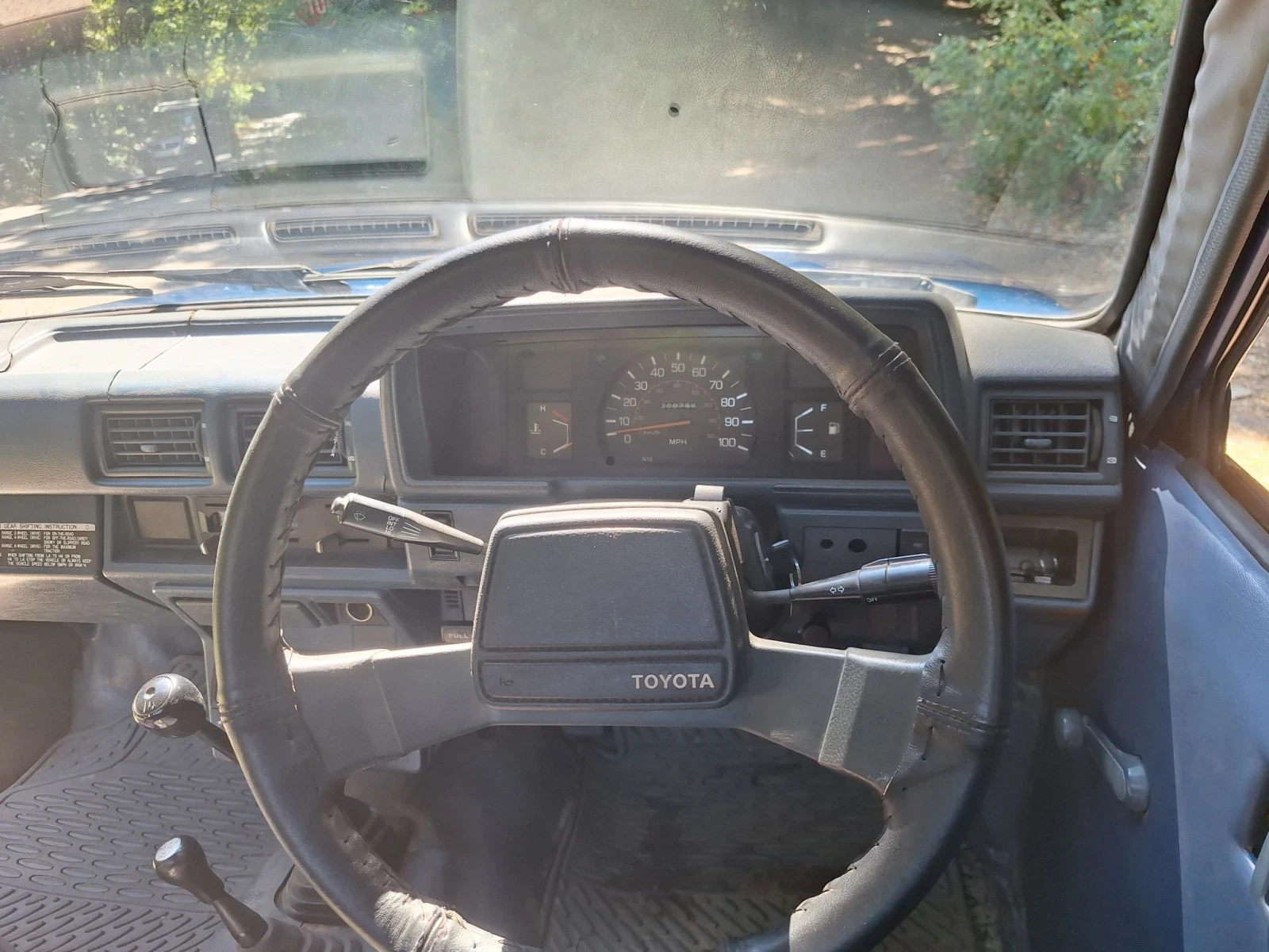 Toyota Hilux LN 65, снимка 6 - Автомобили и джипове - 55751765