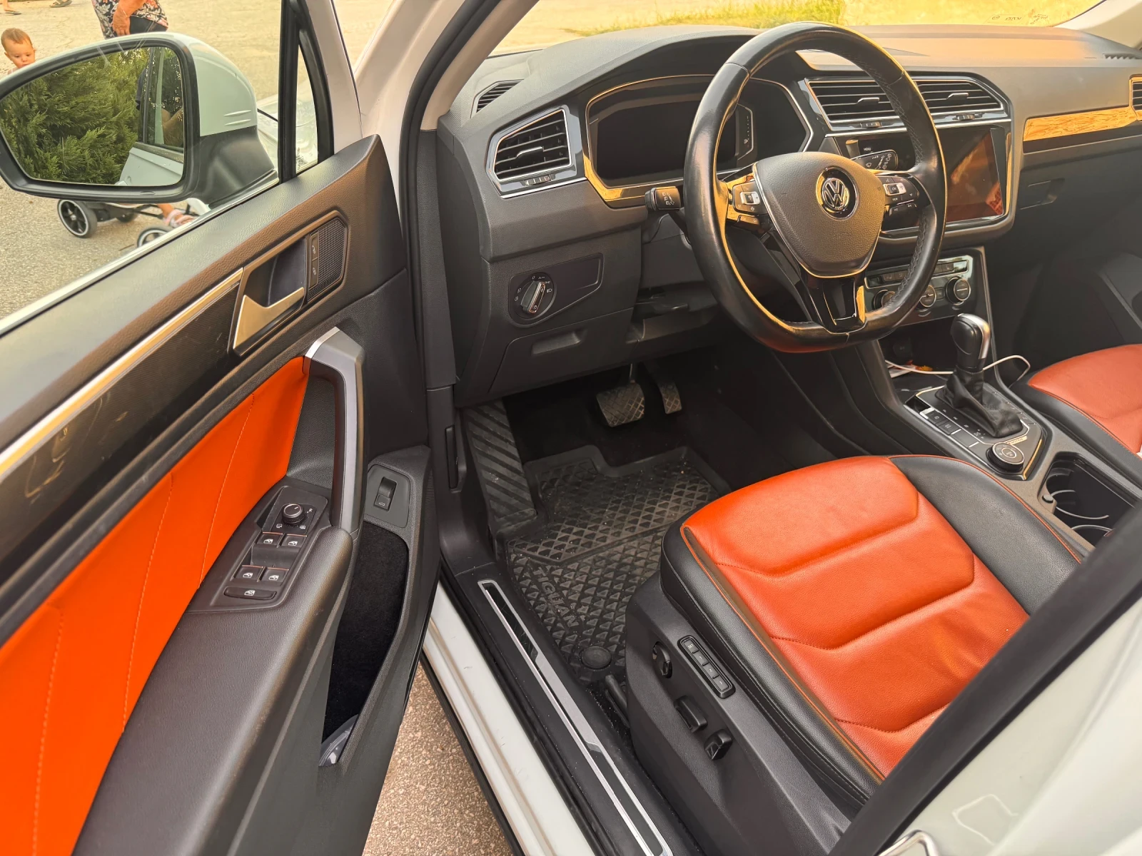 VW Tiguan 2.0, снимка 4 - Автомобили и джипове - 55867887
