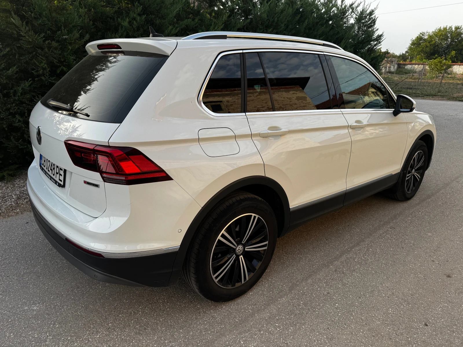 VW Tiguan 2.0, снимка 7 - Автомобили и джипове - 55867887