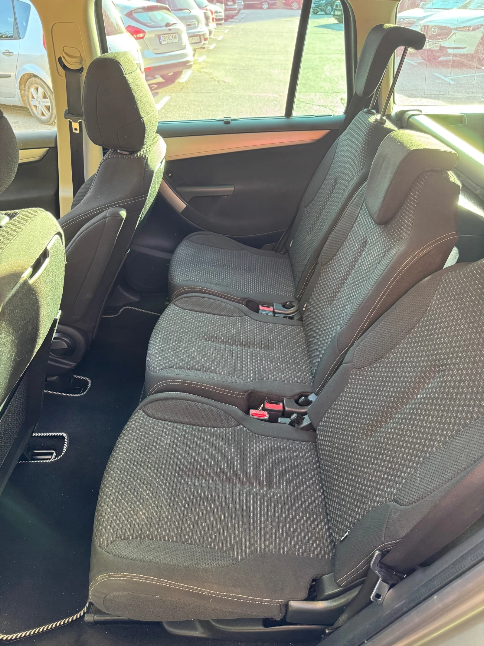 Citroen C4 AIRCROSS, снимка 12 - Автомобили и джипове - 55895916