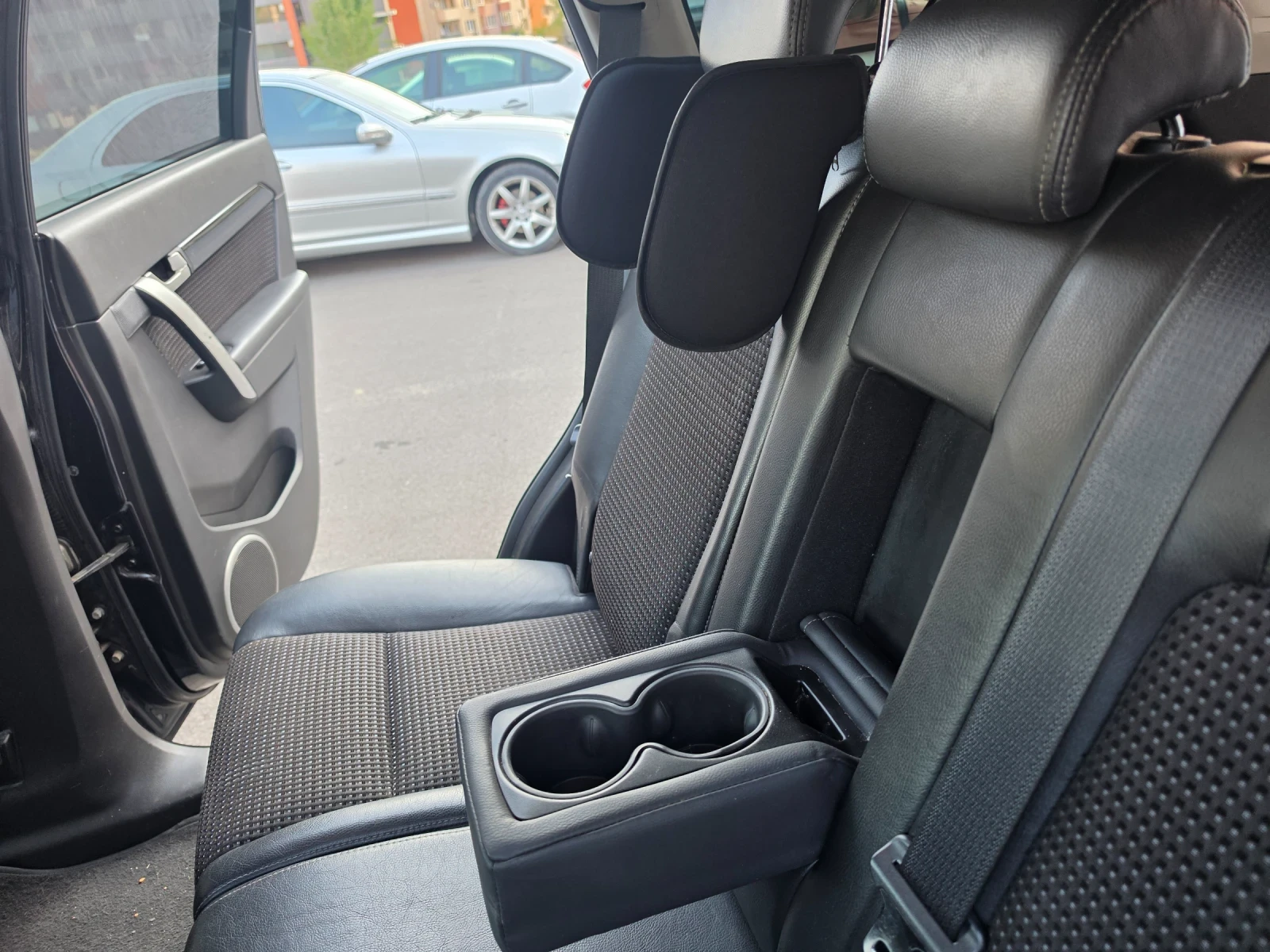 Chevrolet Captiva 2.2 VCDi Turbo, 163 к.с., 6 скорости, 7 места, снимка 10 - Автомобили и джипове - 55904468